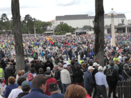 Photo of crowd at Fatima