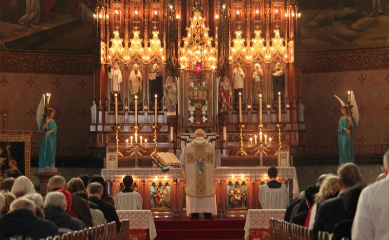 Celebrating traditional Latin mass